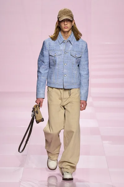 Look 8